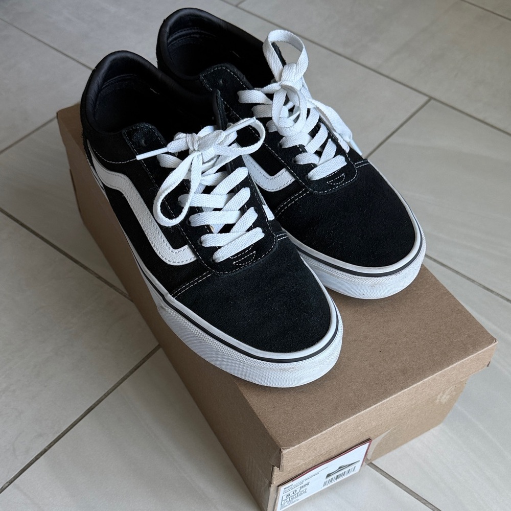 Vans Men's old skool sneaker 38